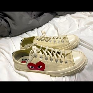 Comme des garçon chucks tan